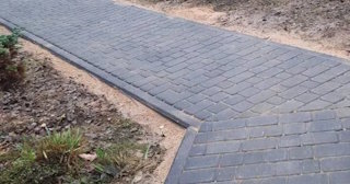 Укладка тротуарной плитки на основание в Клинцах в октябре
